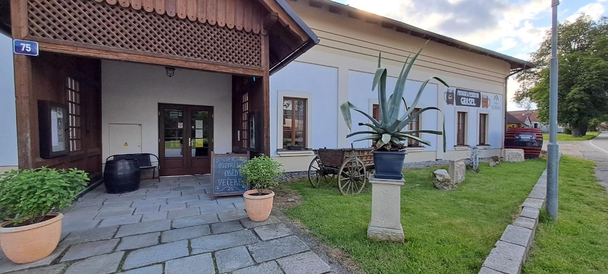 Pivovar A Penzion Grasel Český Rudolec Zewnętrze zdjęcie
